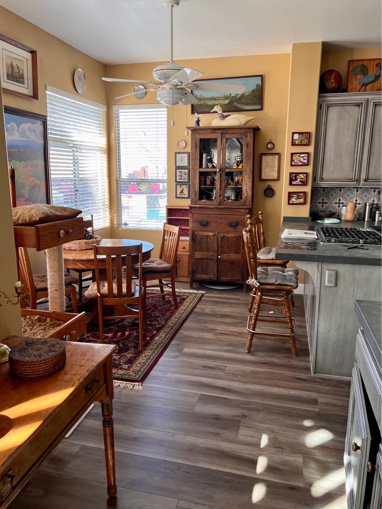image of business Paredes Carpet and Flooring