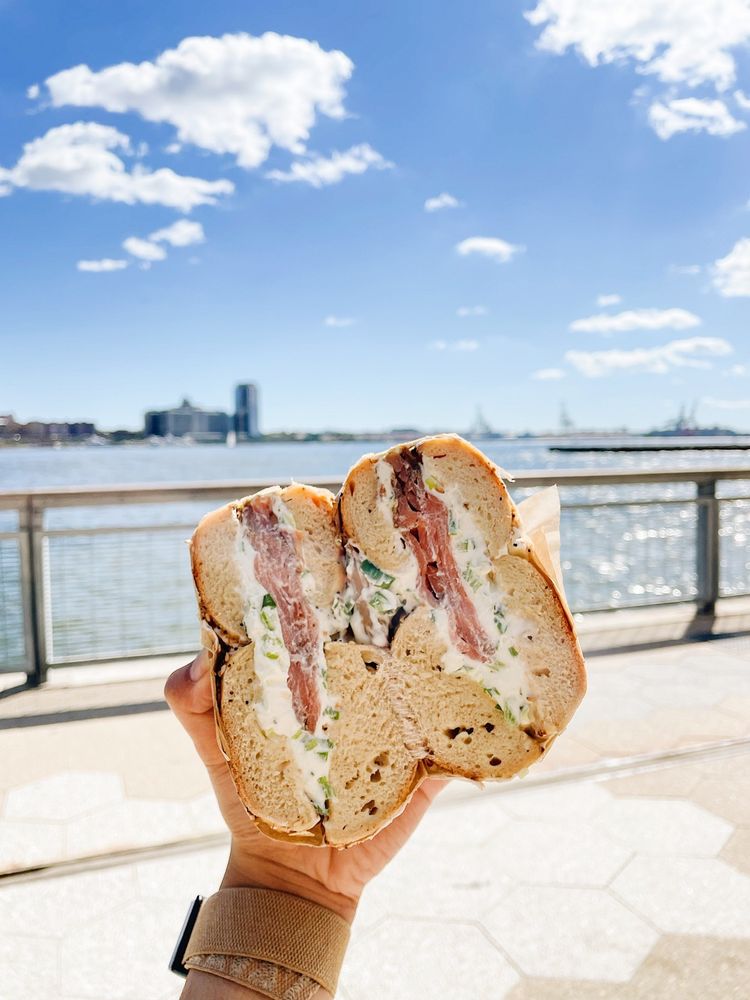 Leo's Bagels