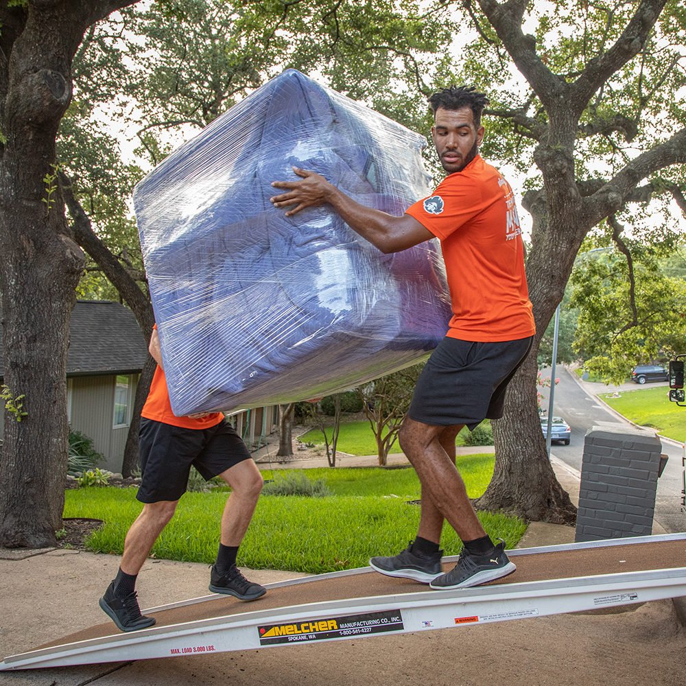 Strong HouseHold Movers