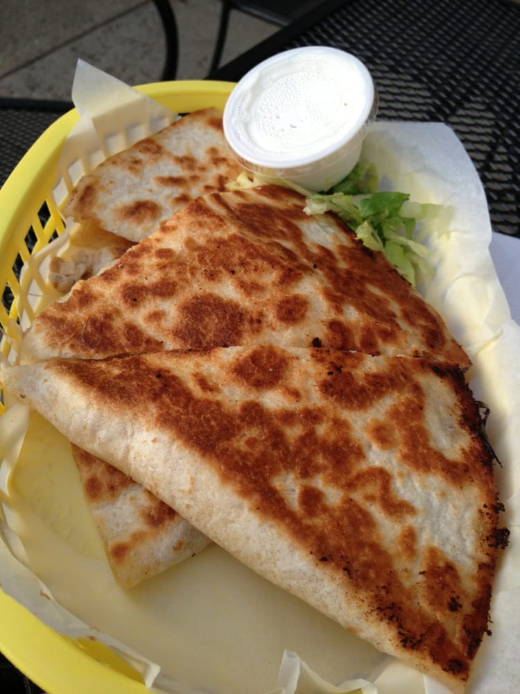 Chicken quesadilla.. Pretty decent. Better than the tacos! Yelp