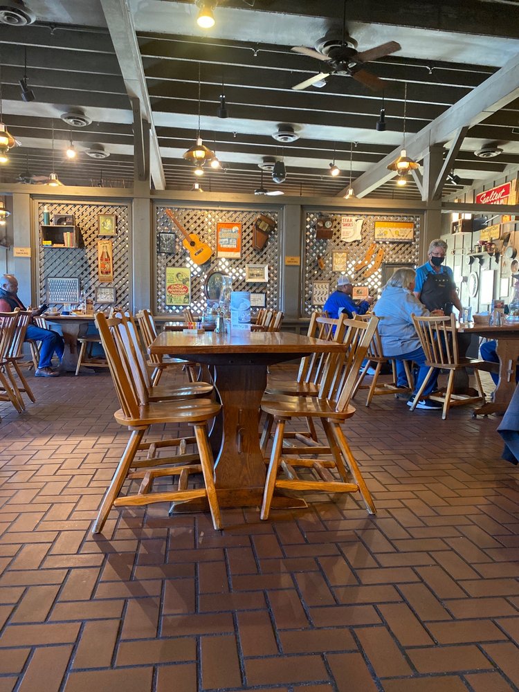 Cracker Barrel Old Country Store