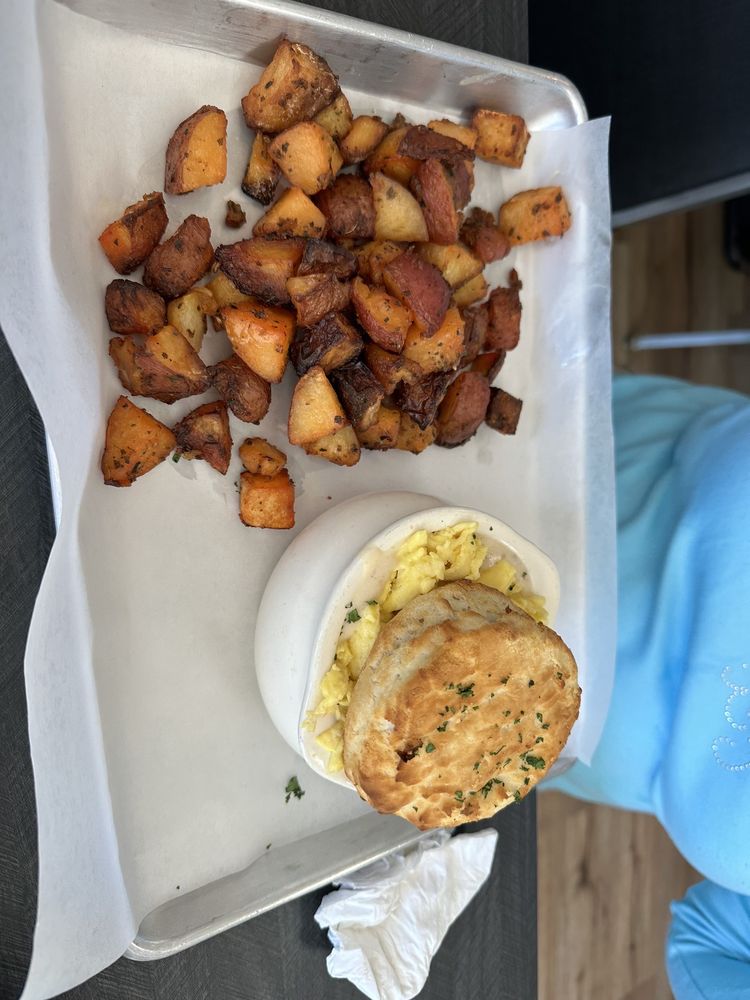 Main Street Cafe and Bakery