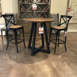 Brashears Furniture S 4900 Thompson St Photo Of Brashears Furniture Springdale Ar United States Dovetail Pub Table And