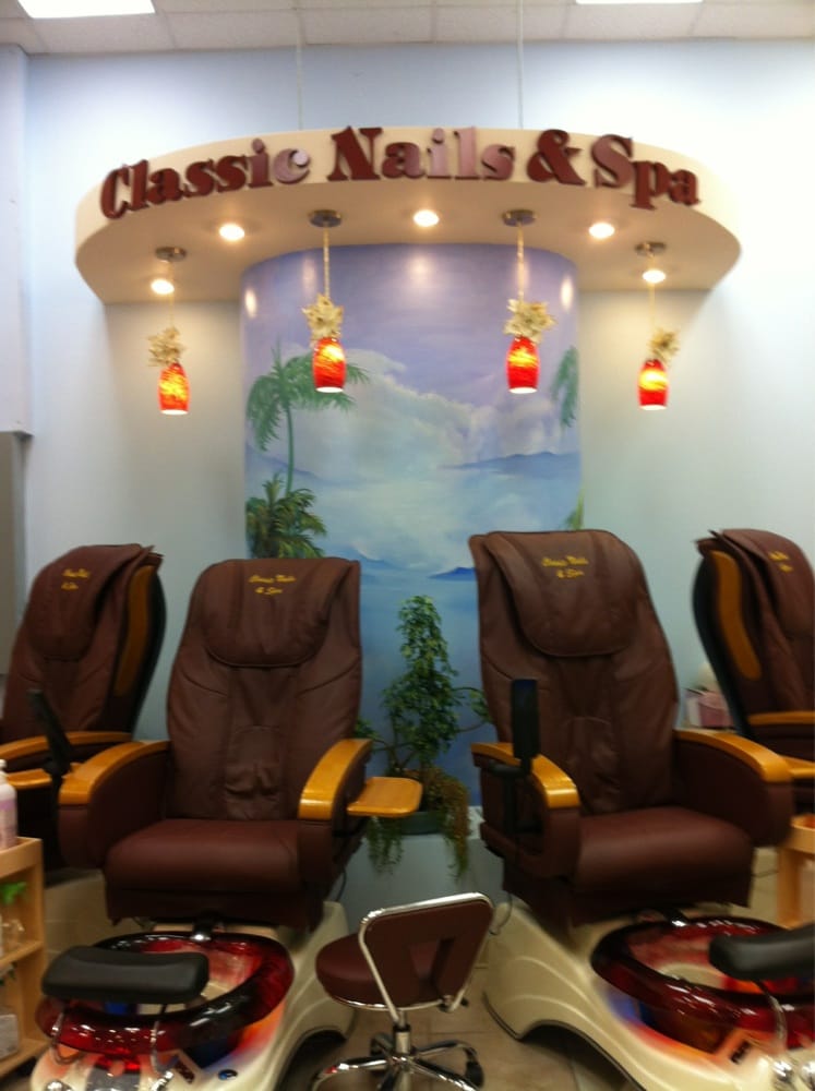 Classic Nails and Spa 10 Reviews Nail Salons 4330 Pouncey Tract