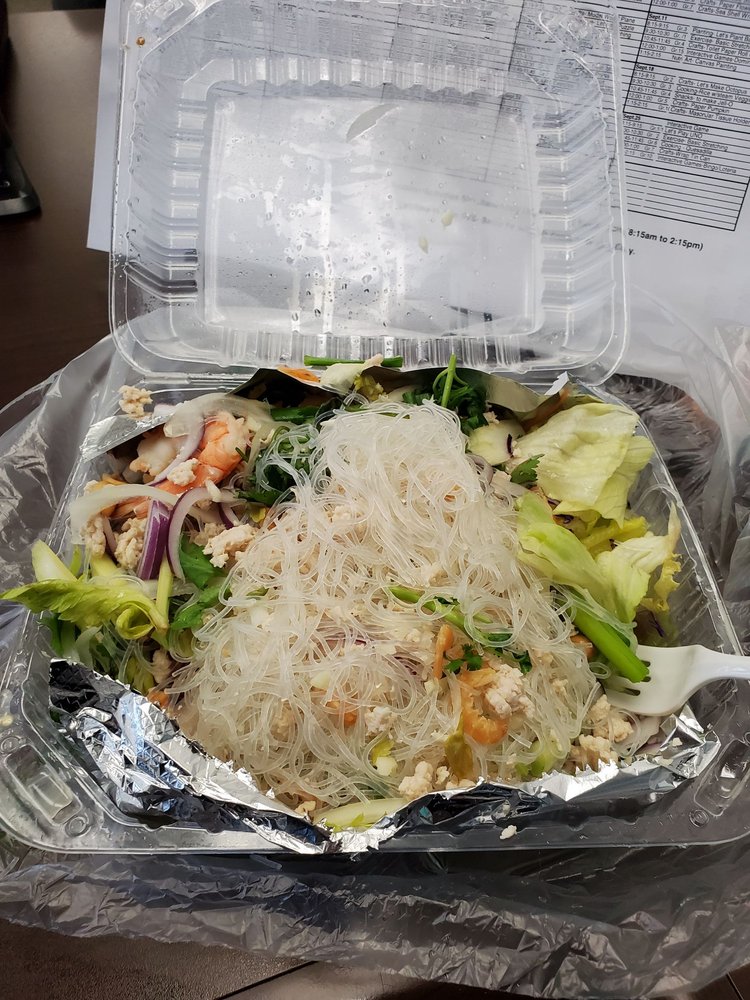 Lucky Thai Cuisine