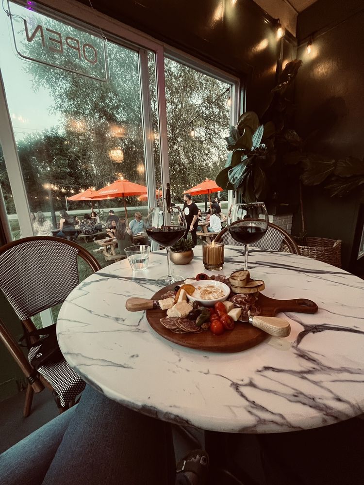 Reunion Wine Bar