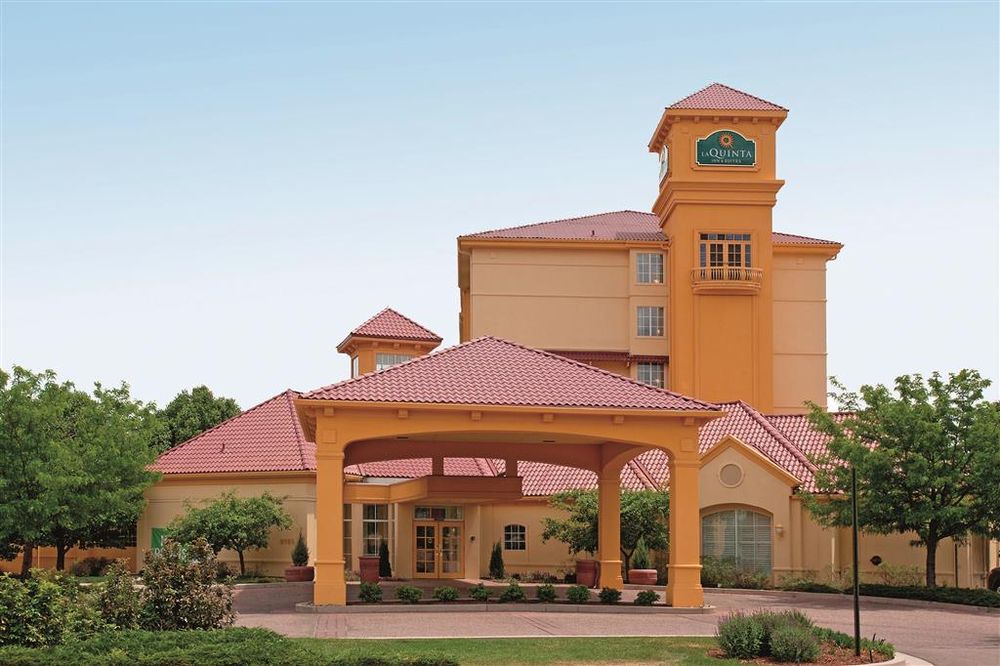 La Quinta Inn & Suites Colorado Springs South AP 69 Photos & 40
