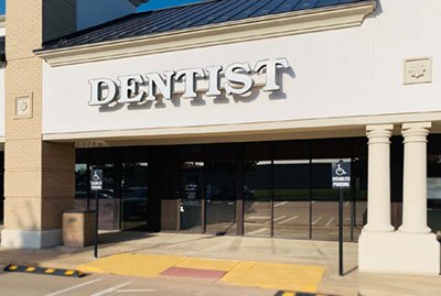 image of business Accents Dental Studio