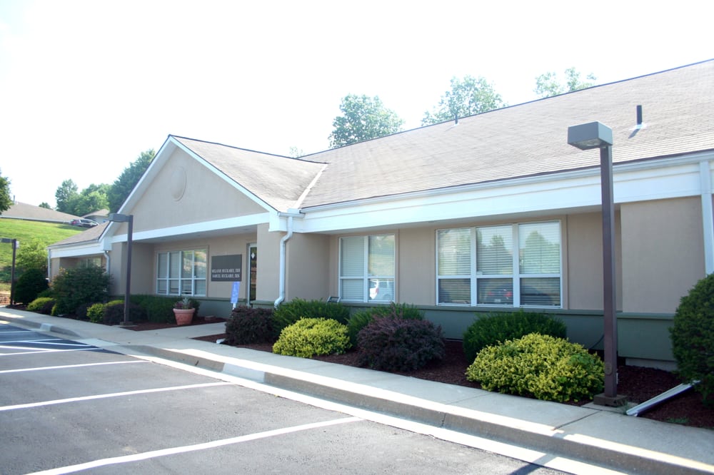 image of business Huckabee Family Dentistry