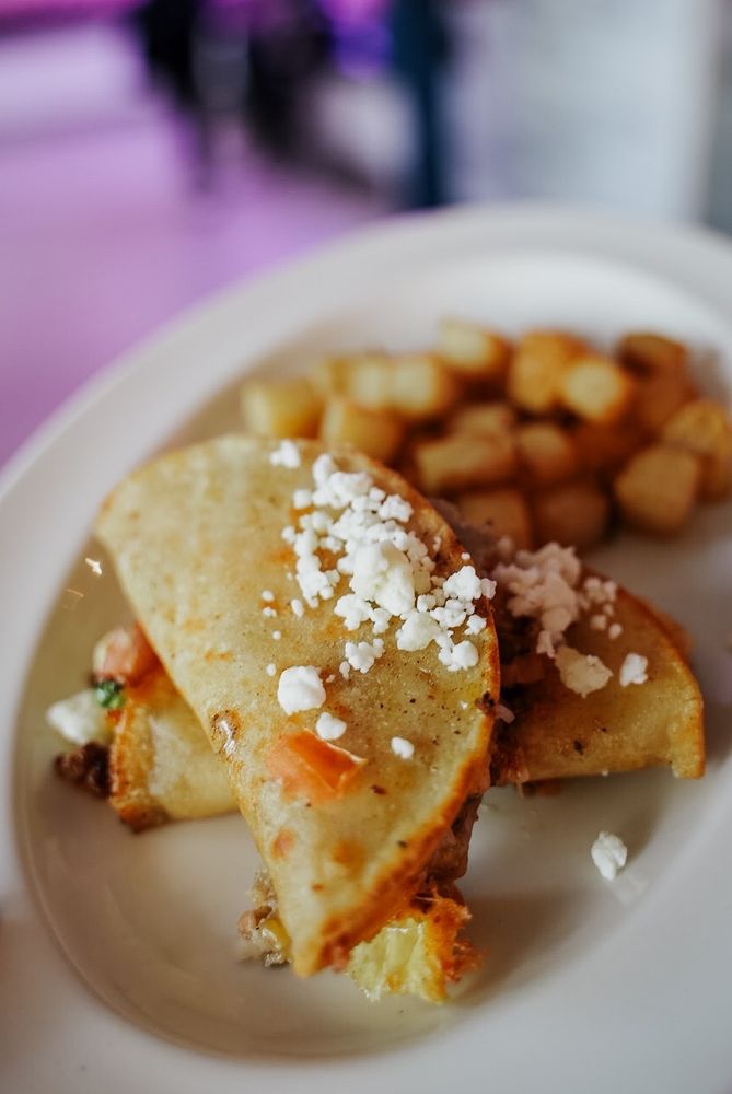 Rosé Kitchen & Spirits Rosé Kitchen & Spirits