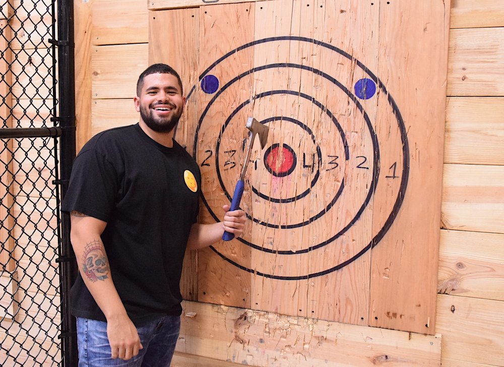 Autobahn Axe Throwing