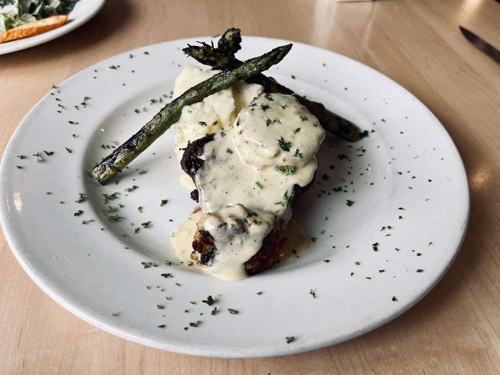Maguire's Bistro & Bar