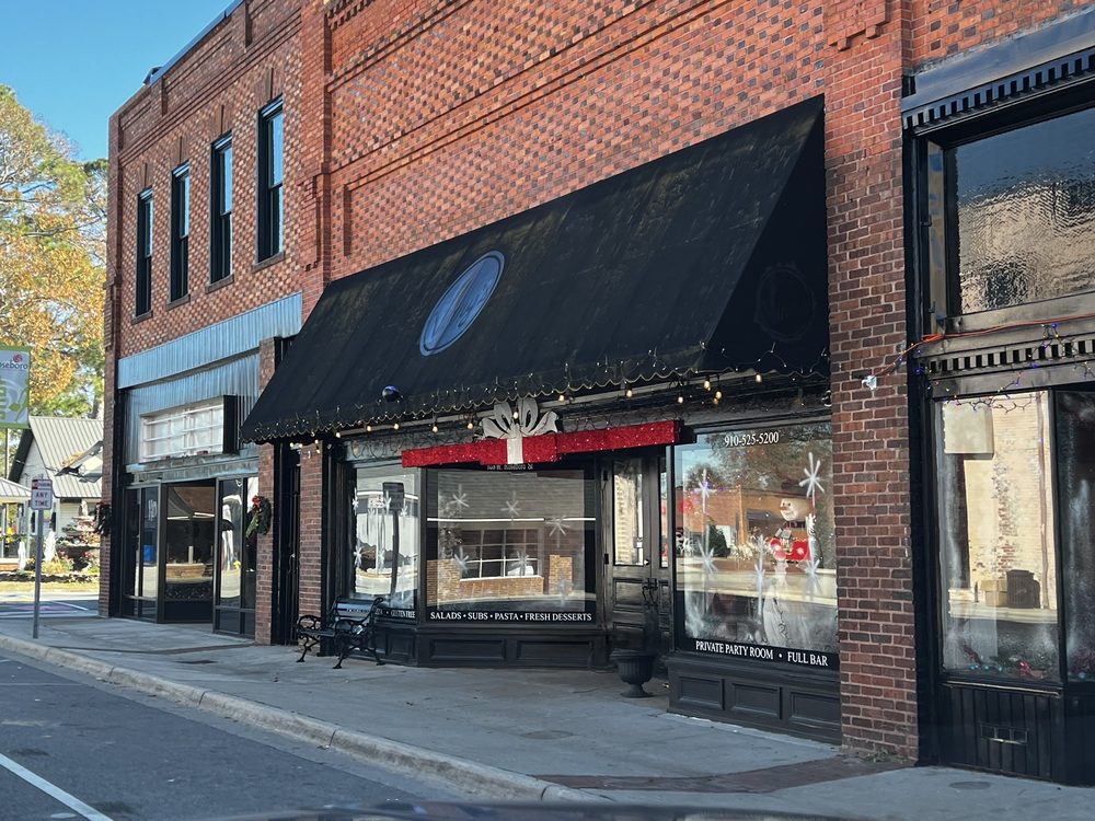 Uncle Vinny's Downtown - Roseboro