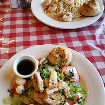 Dolce Italian Restaurant Order Food Online 65 Photos 132 Photo Of Dolce Italian Restaurant Arlington Heights Il United States Caprese Salad