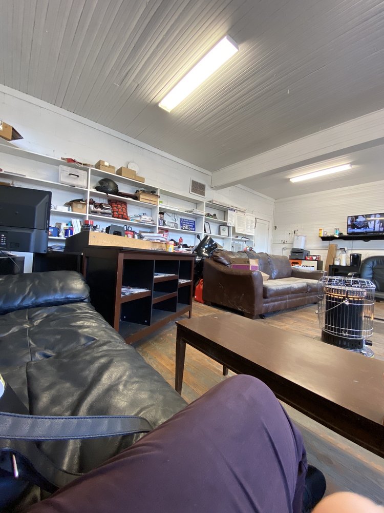 Charlie's Automotive Repair