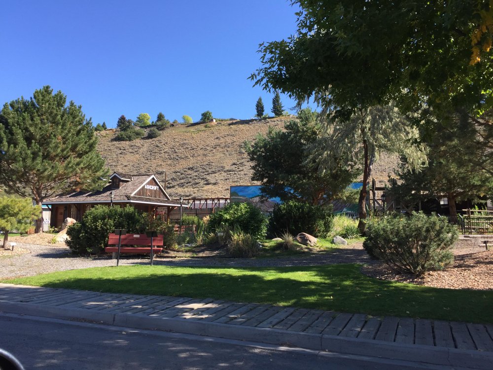 Ashcroft Apartments & Motel Hotels 102715 Railway Avenue, Ashcroft