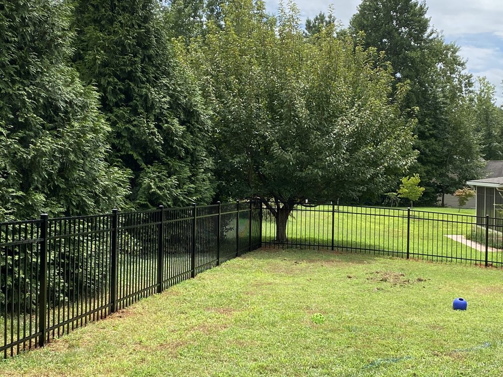 Tar Heel Fence Company LLC