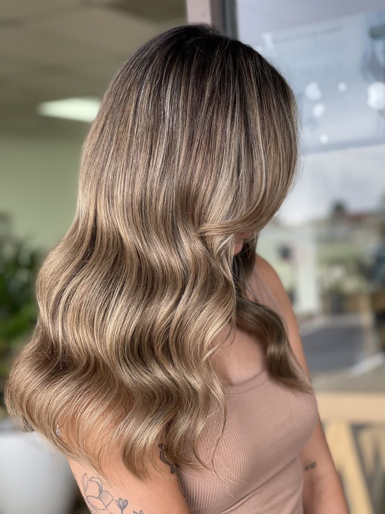 Lana Hair Stylist