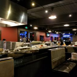 Sushi Maru Closed 286 Photos 567 Reviews Bars 205 Photo Of Sushi Maru Bellevue Wa United States Interior Pretty Large