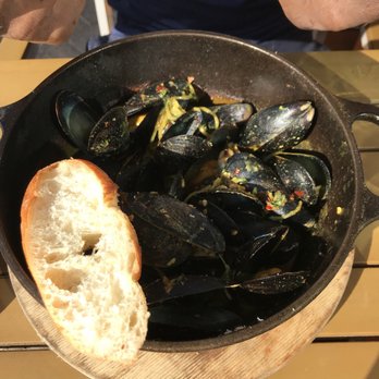 The Walrus Oyster & Ale House - 920 Photos & 838 Reviews - Seafood