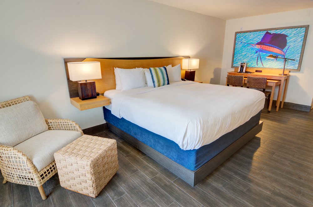 Standard 1 King Pet Friendly Ground Floor Room Yelp - Guy Harvey Bedding Standard 1 King Pet Friendly Ground Floor Room Yelp - Guy Harvey Bedding