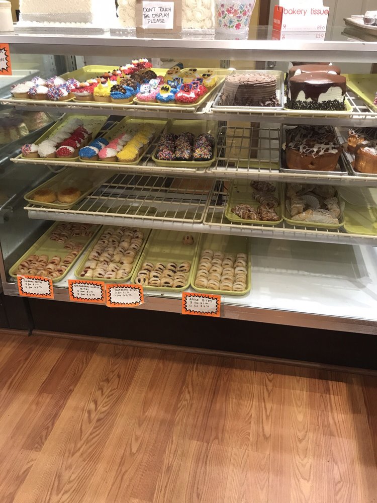 Orlando’s Bakery 14 Reviews Bakeries 6540 Lebanon Ave
