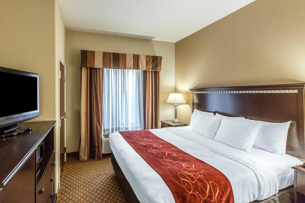 Comfort Suites Kings Bay Naval Base Area 21 Photos & 12 Reviews