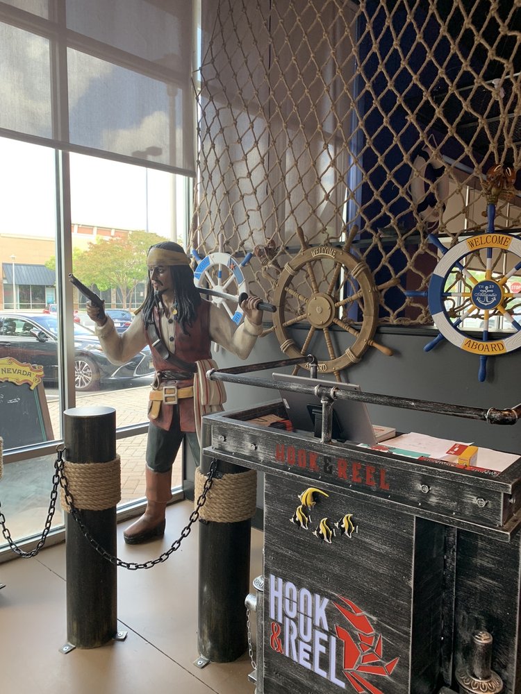 Hook & Reel Cajun Seafood & Bar