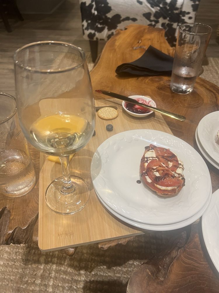 Pop's Wine Bar
