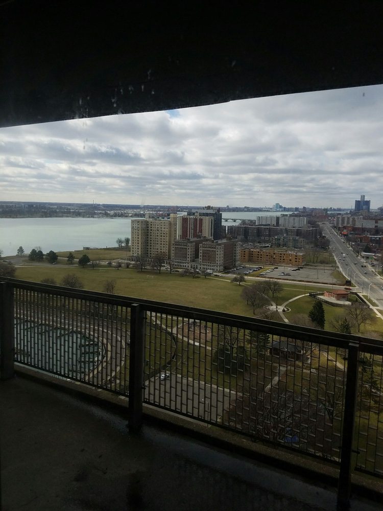 Jeffersonian Apartments Apartments 9000 E Jefferson Ave, Detroit