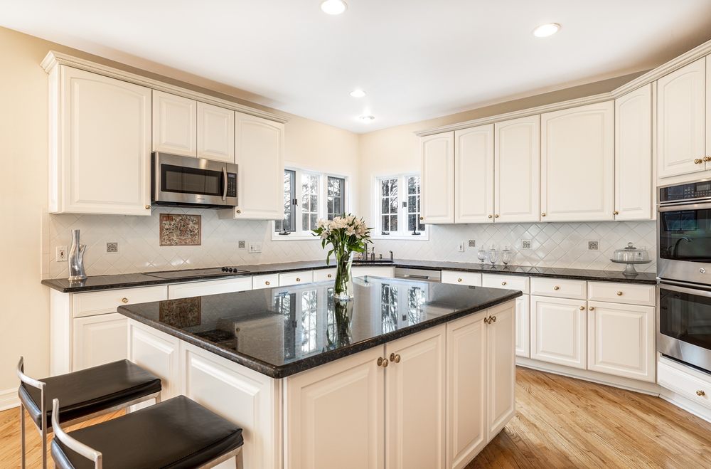 image of business California Carpets & Kitchens