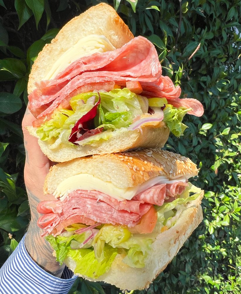 Uncle Paulie's Deli 
