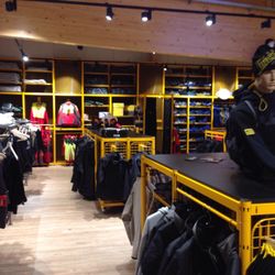 Snickers Workwear Concept Store - 19 Photos - Uniforms - Küsterland ... Snickers Workwear Concept Store - 19 Photos - Uniforms - Küsterland ...
