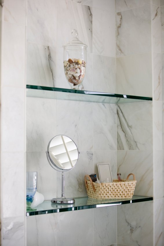 Pictured Are 1 2 Thick Glass Shelves With A Pencil Polished Edge Photo Of Tualatin Valley Glass Tigard Or United States Pictured Are 1