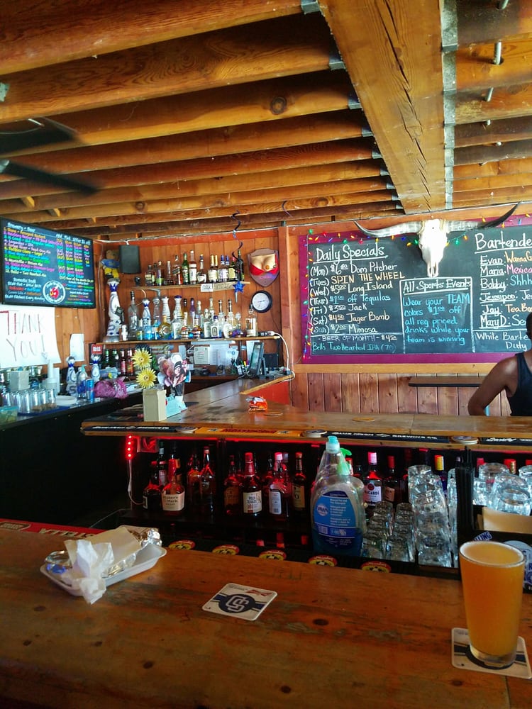 Bullpen Tavern 13 Photos & 18 Reviews Bars Imperial Beach