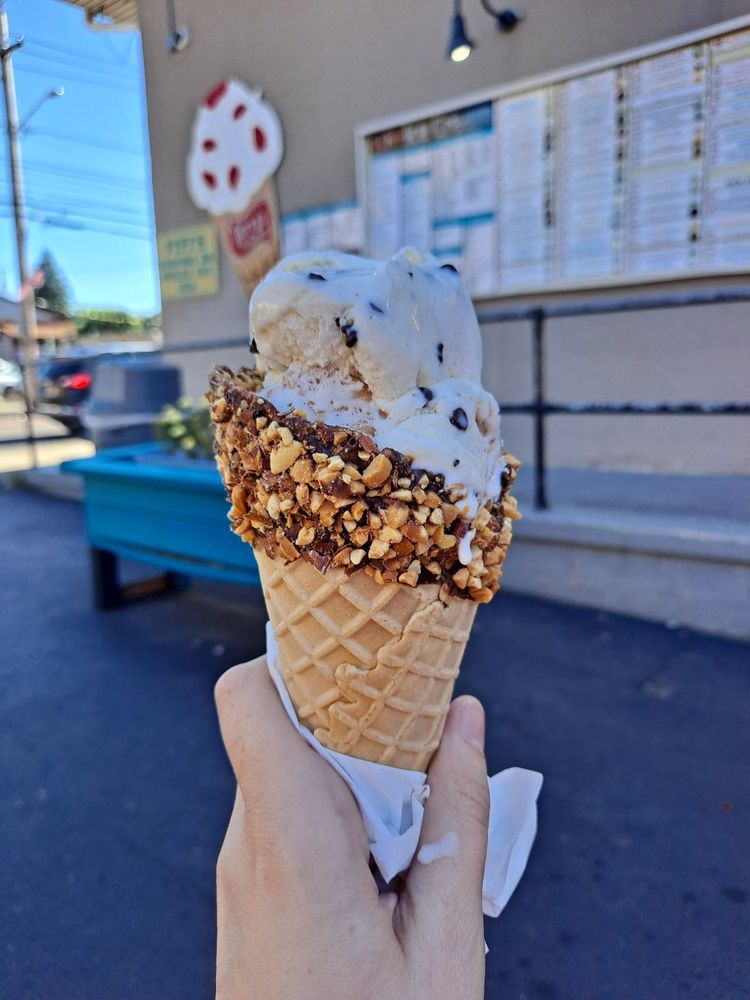 Fifi's Ice Cream & Sweets