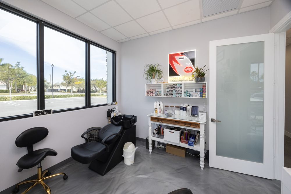 Salon Suites of Wellington Image