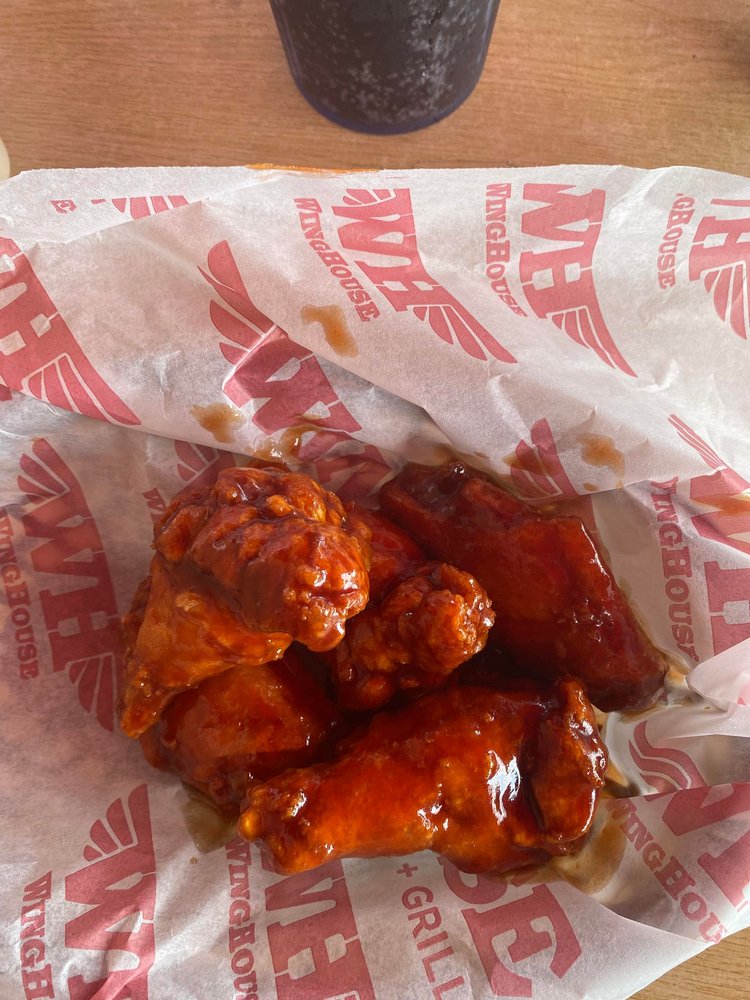 WingHouse Bar & Grill gift card