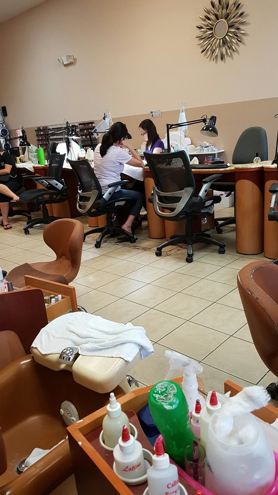 Beauty Nails II - 18 Photos & 29 Reviews - Nail Salons - 205 N