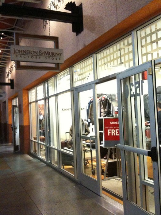 Johnston & Murphy Shop Shoe Stores 875 S Grand Central Pkwy, Downtown, Las Vegas, NV Phone