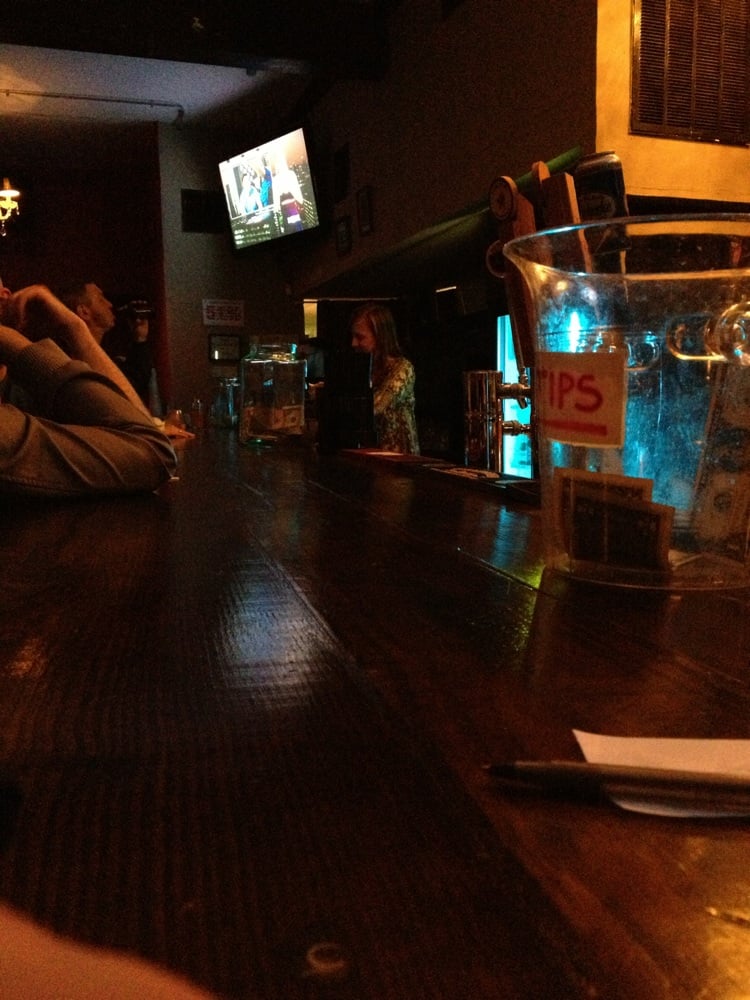 Clutch City Squire CLOSED 25 Reviews Dive Bars 410 Main St