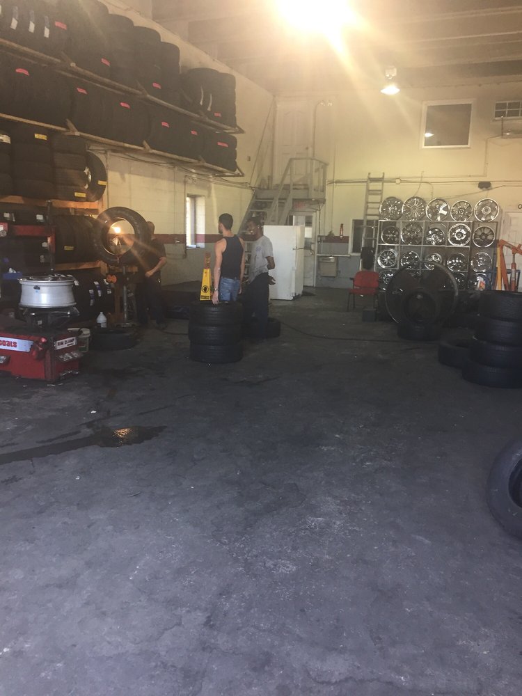 Moodys Tire Auto Service Of Cool Springs Brentwood Tn 615