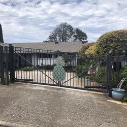 vinyl driveway gate double vinyl pool photo of tech masonry waipahu hi united states 76 photos 36 reviews fences gates 94 vinyl driveway gate double vinyl pool photo of tech masonry waipahu hi united states 76 photos 36 reviews fences gates 94