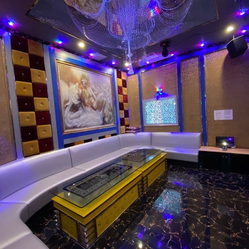 GOLDEN LOUNGE KTV 68 Photos & 43 Reviews Karaoke 6006 Stevenson