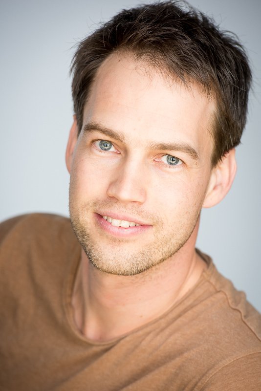 Gay masseur making moves with his hands