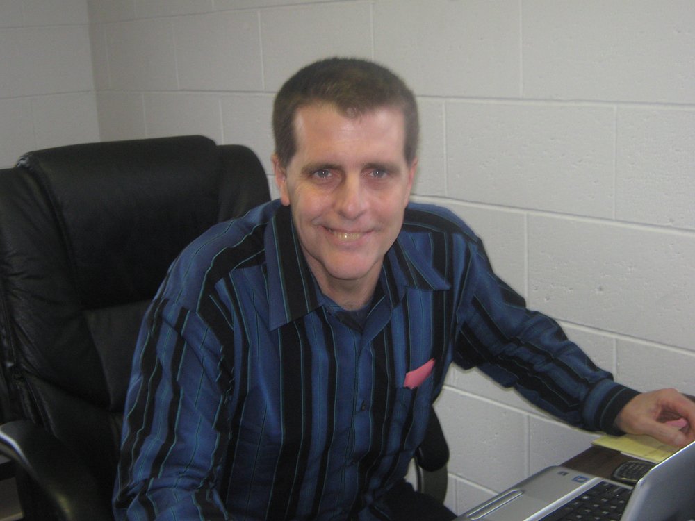 Endless Summer Lawn Care CLOSED Gardeners 2345