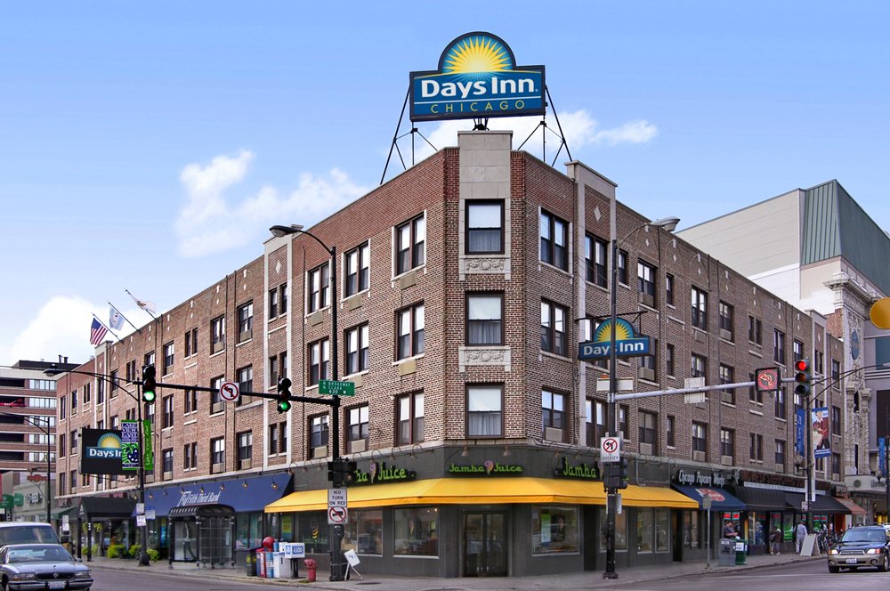 Hotel Versey 87 Photos 131 Reviews Hotels 644 W Diversey Days Inn Chicago